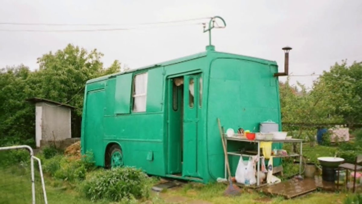 Сарай из автобуса