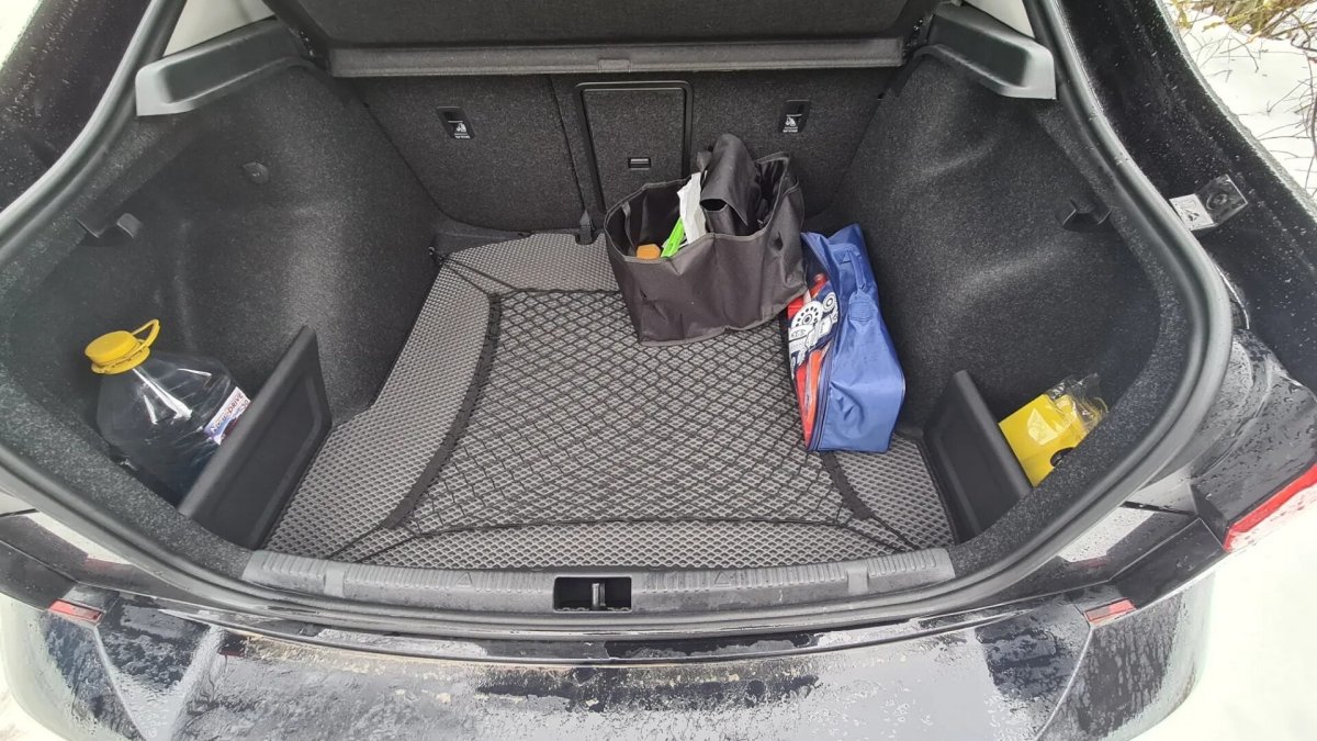 Polo Liftback багажник