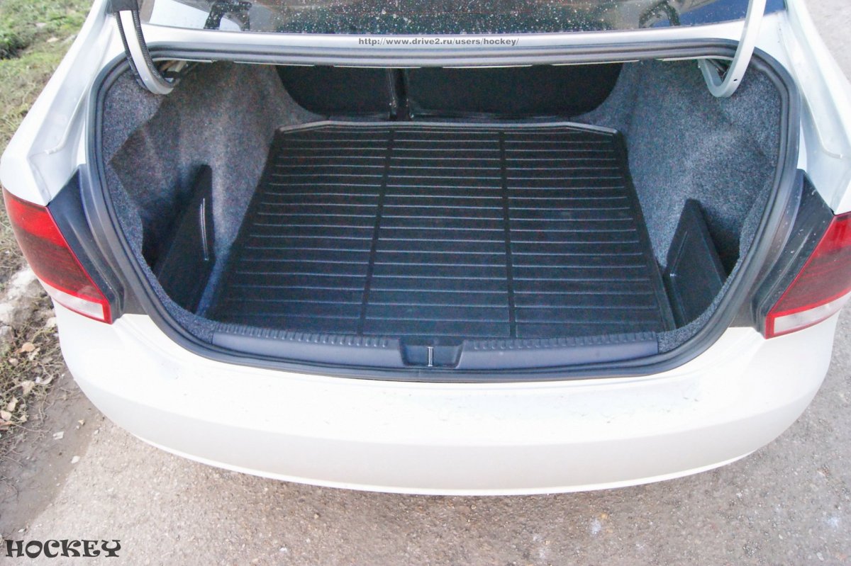 Volkswagen Polo sedan багажник