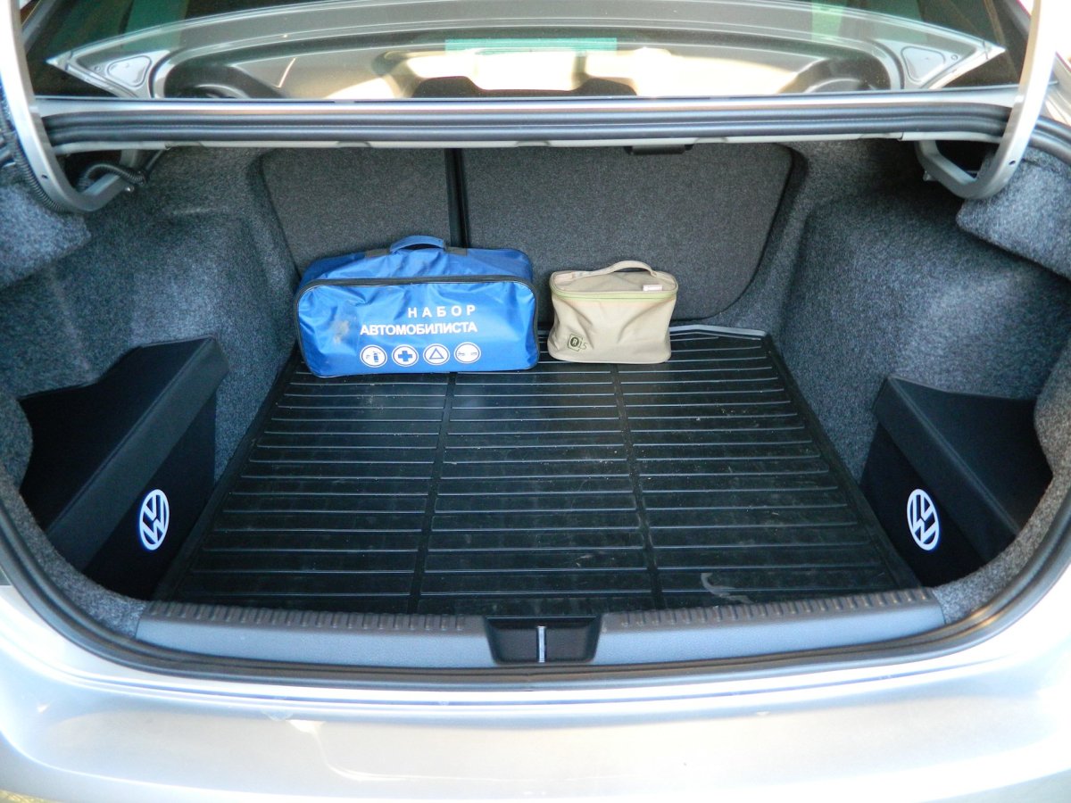 Volkswagen Polo багажник