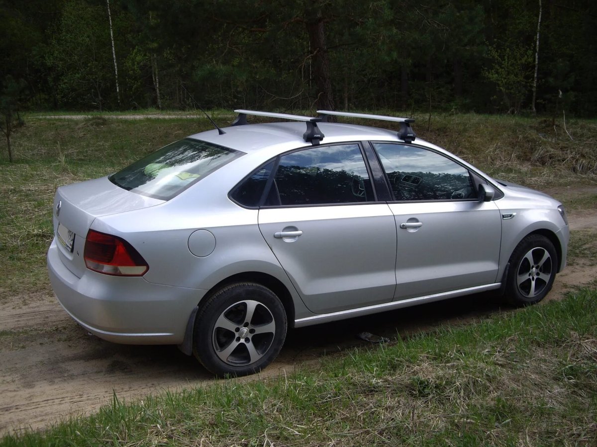 Багажник Атлант на поло седан