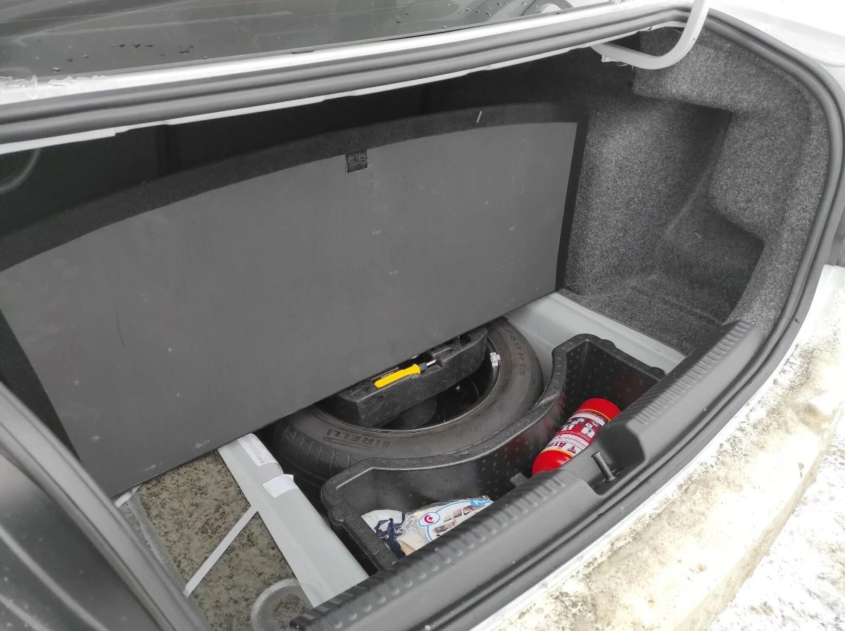 Фальшпол поло седан