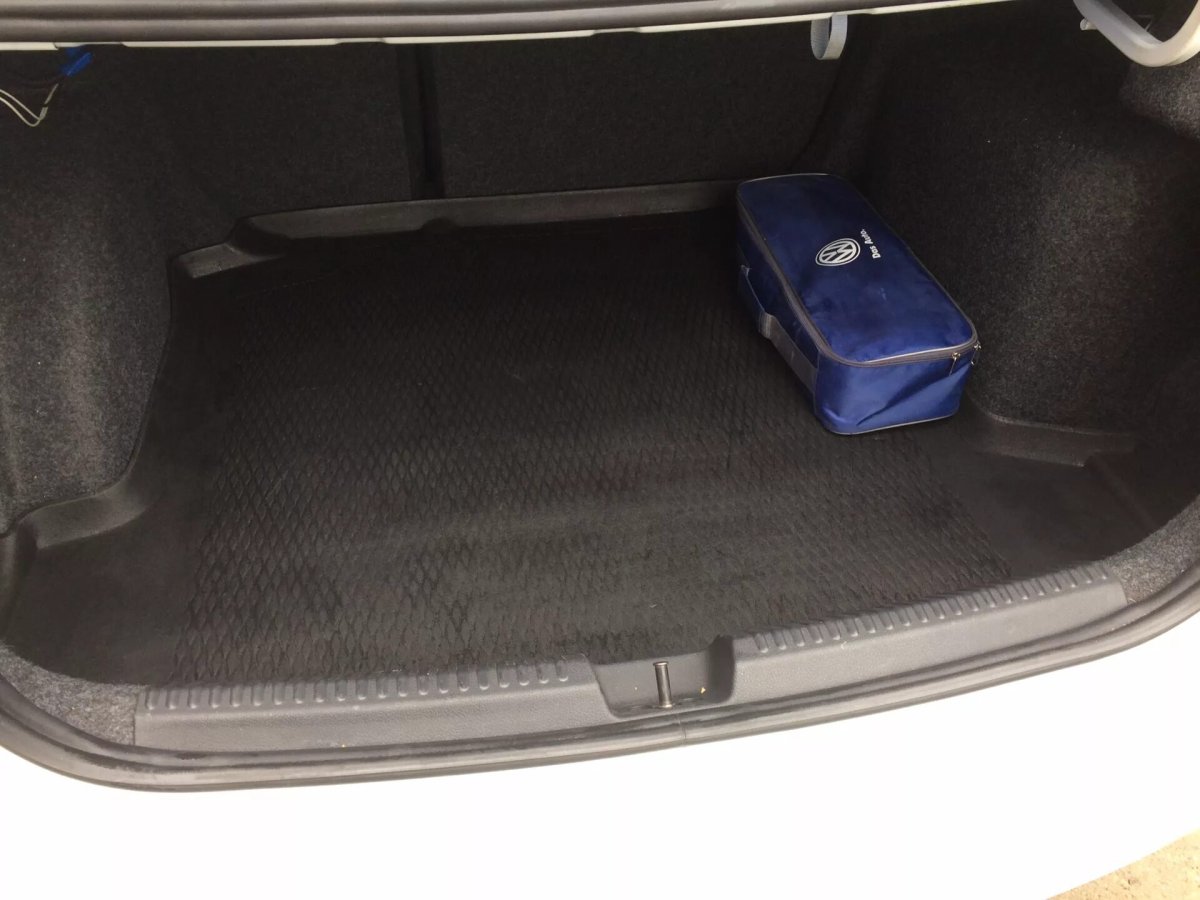 Фольксваген поло 2022 седан багажник