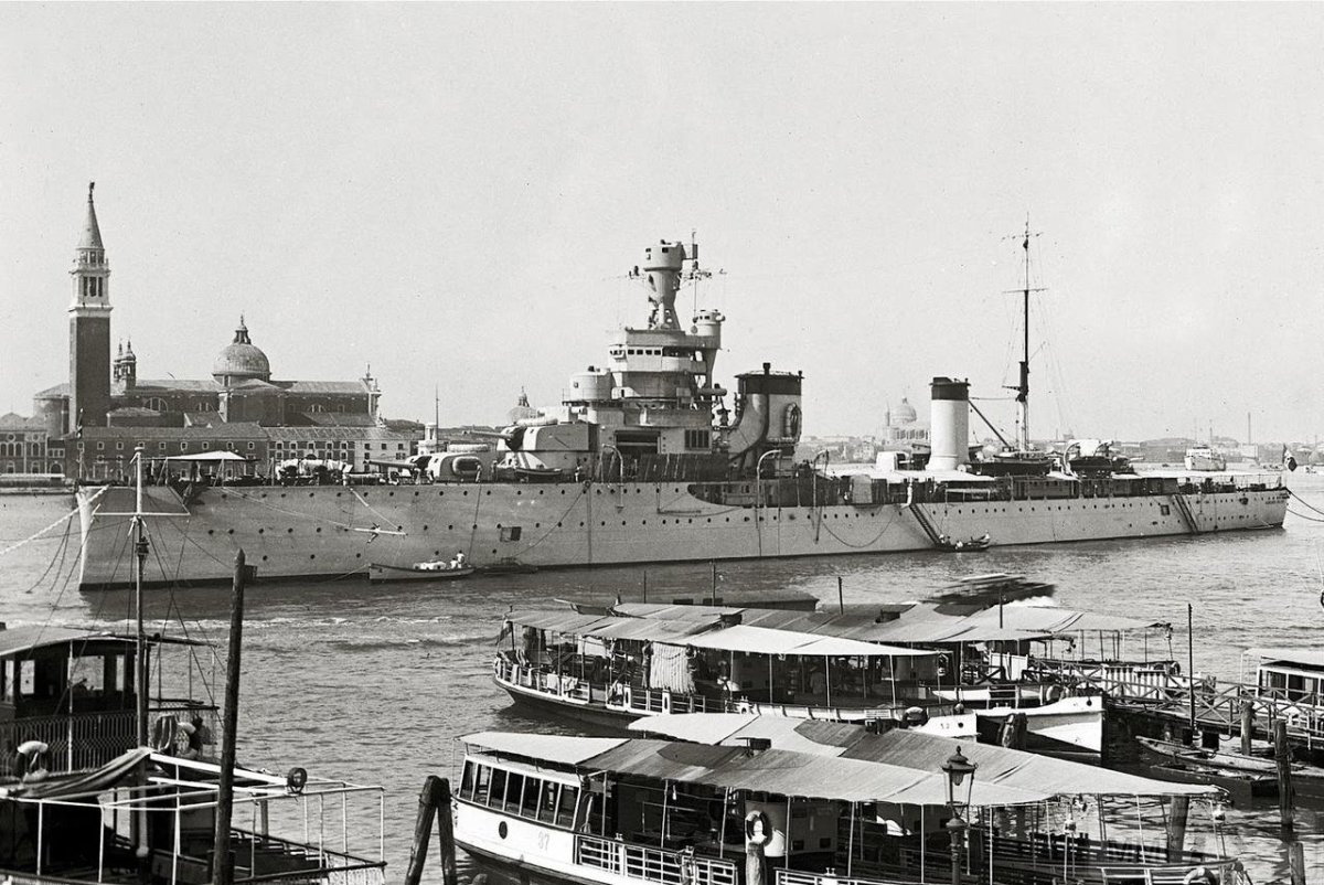 Bartolomeo Colleoni крейсер