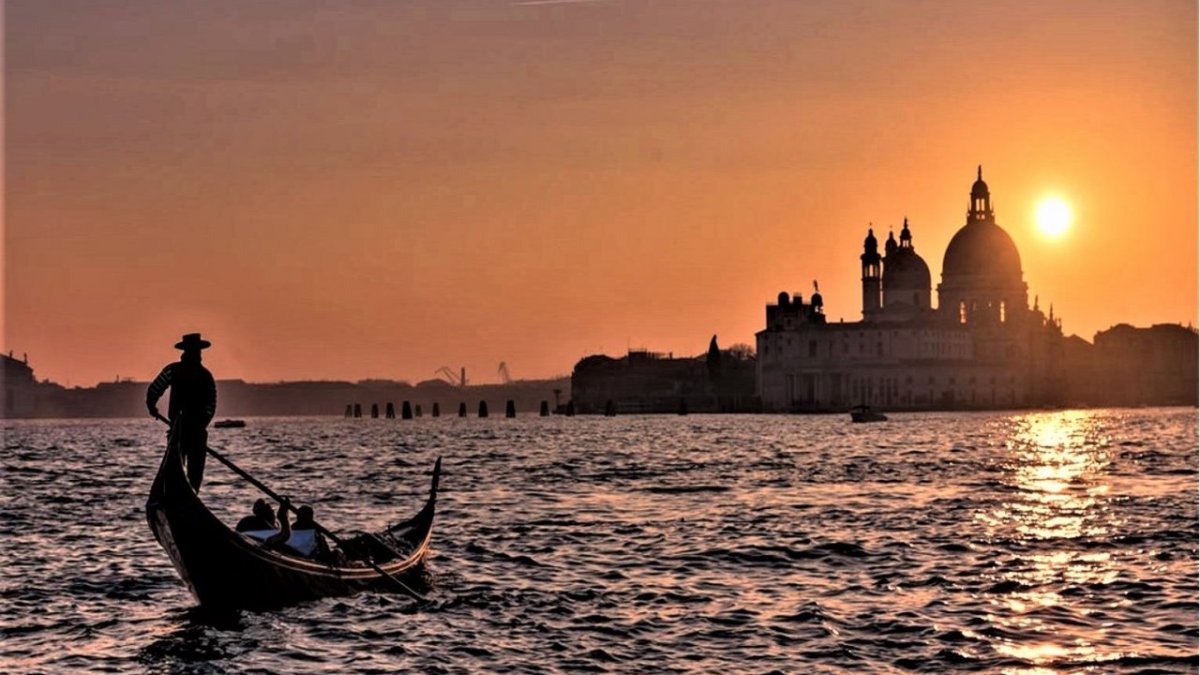 Венеция гондола собор
