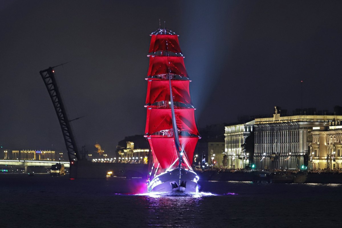 Фото Алые паруса в Санкт-Петербурге