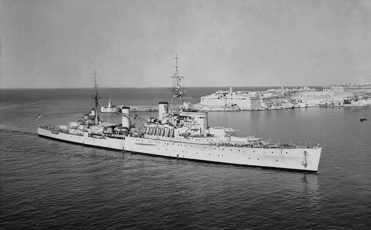 HMS Barham линкор