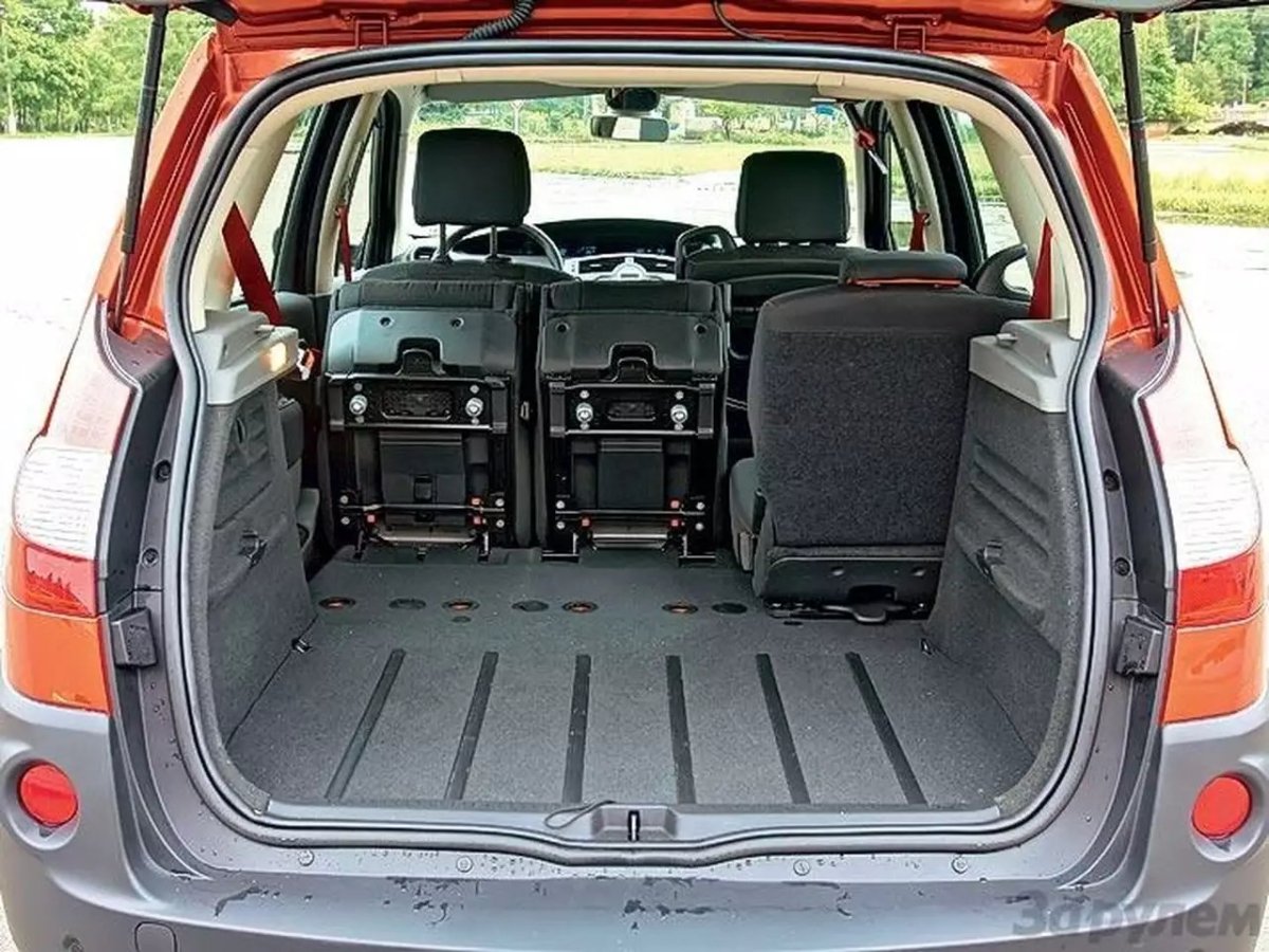 Форд Фьюжн салон багажник