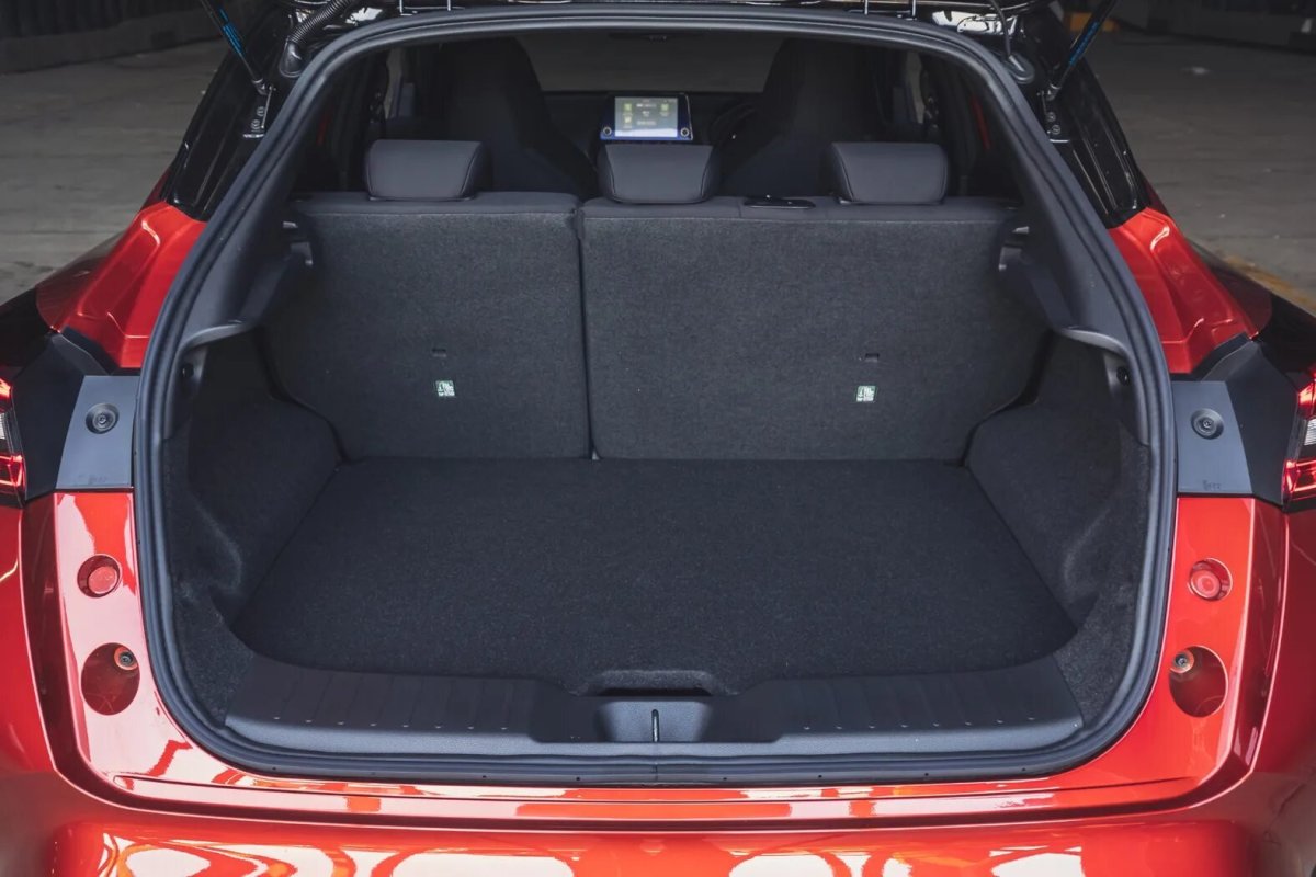 Nissan Juke 2019 багажник