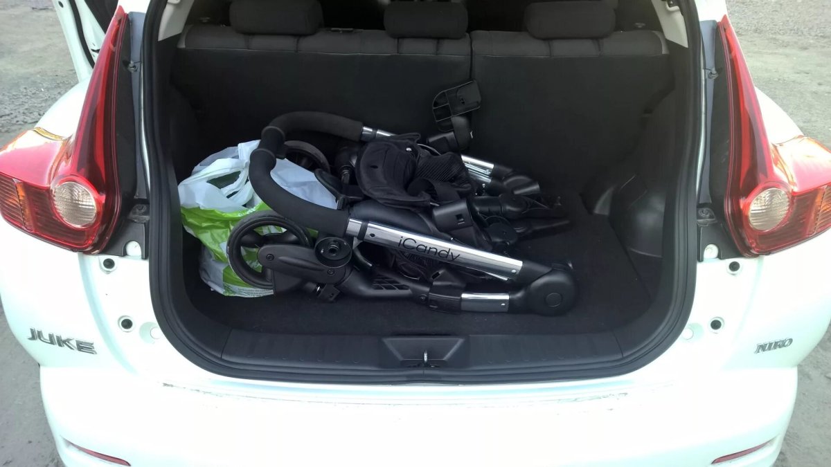 Детская коляска в Ниссан Джук