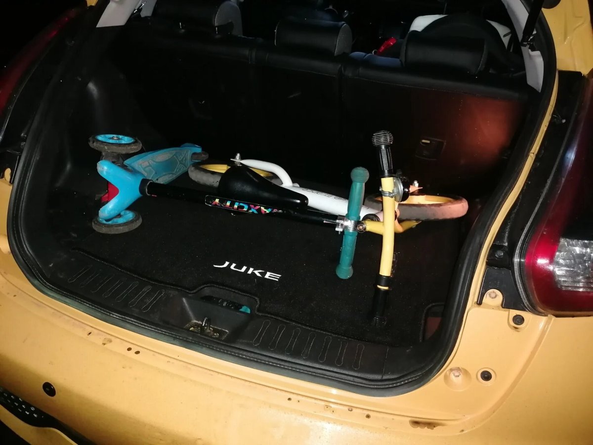 Ниссан Жук багажник