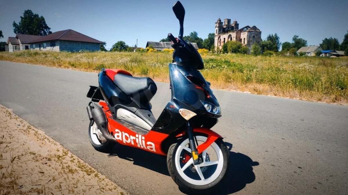 Априлия мопед