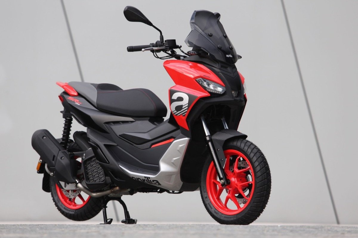 Aprilia SR gt 200