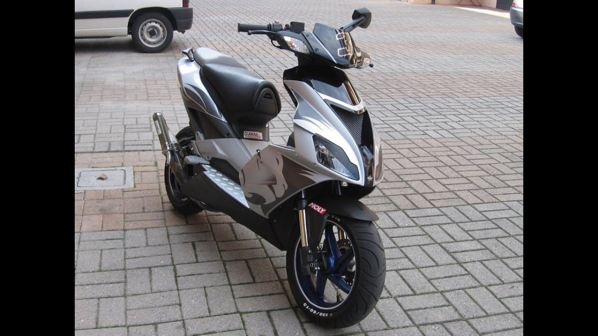 Aprilia SR 50 Factory