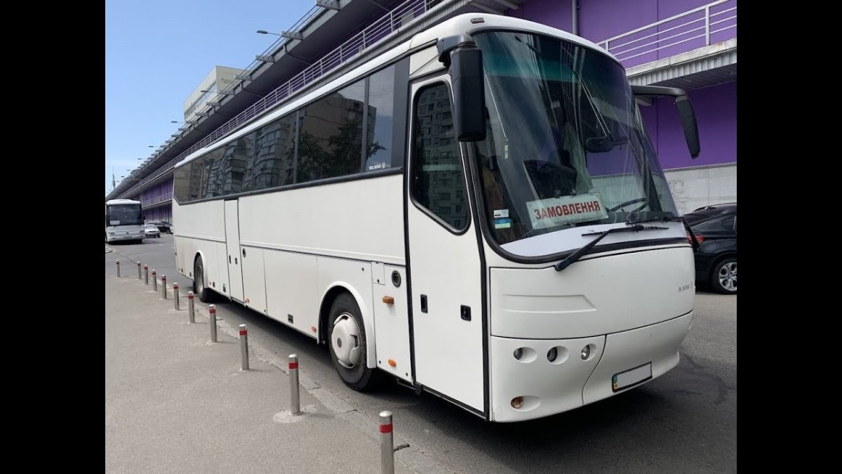 Автобус Бова