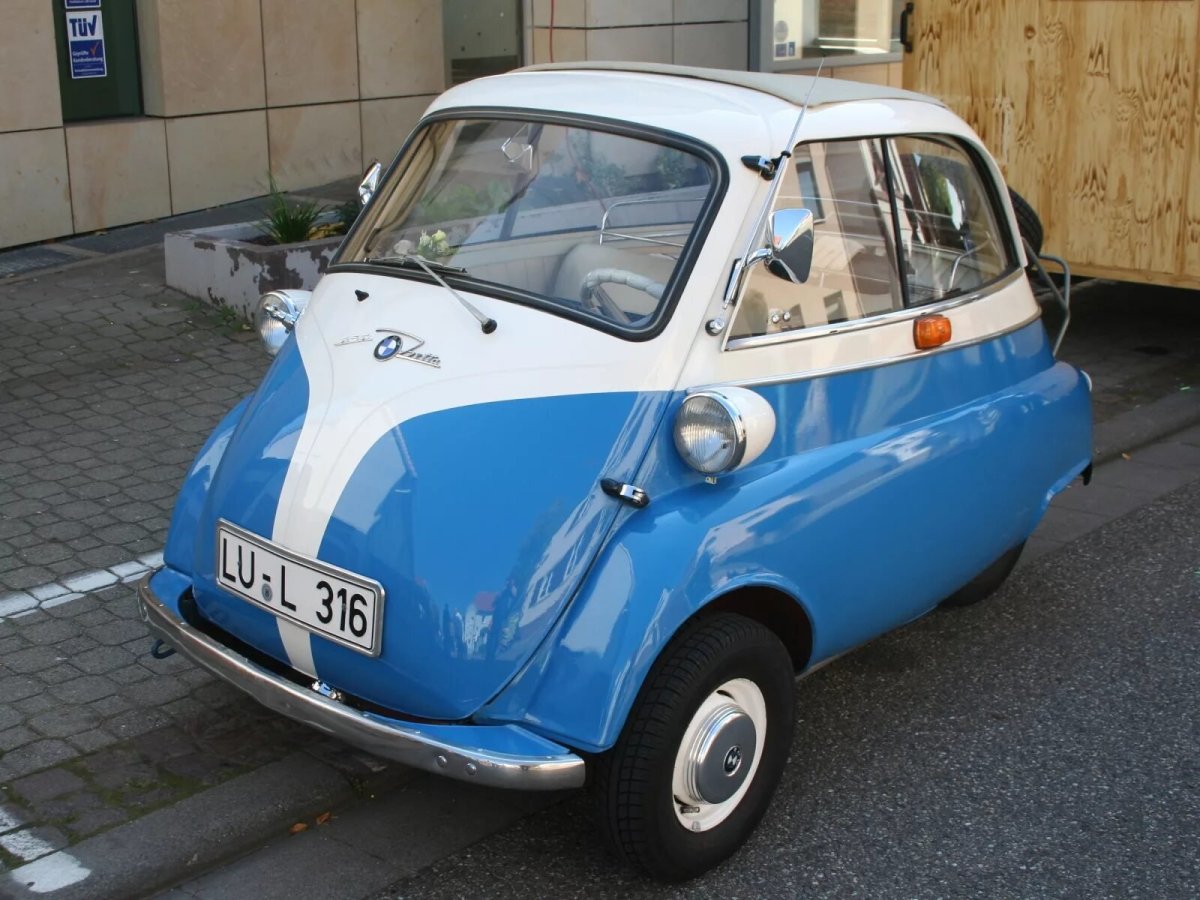 BMW Isetta 3 колеса