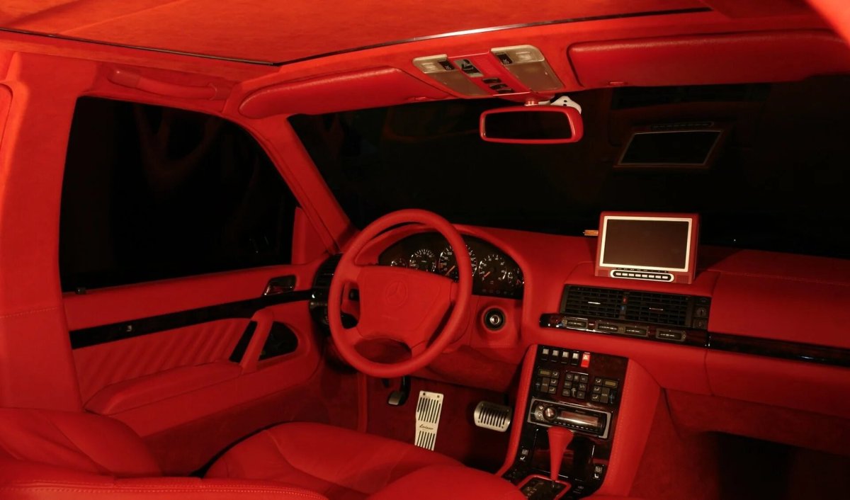 W140 красный салон
