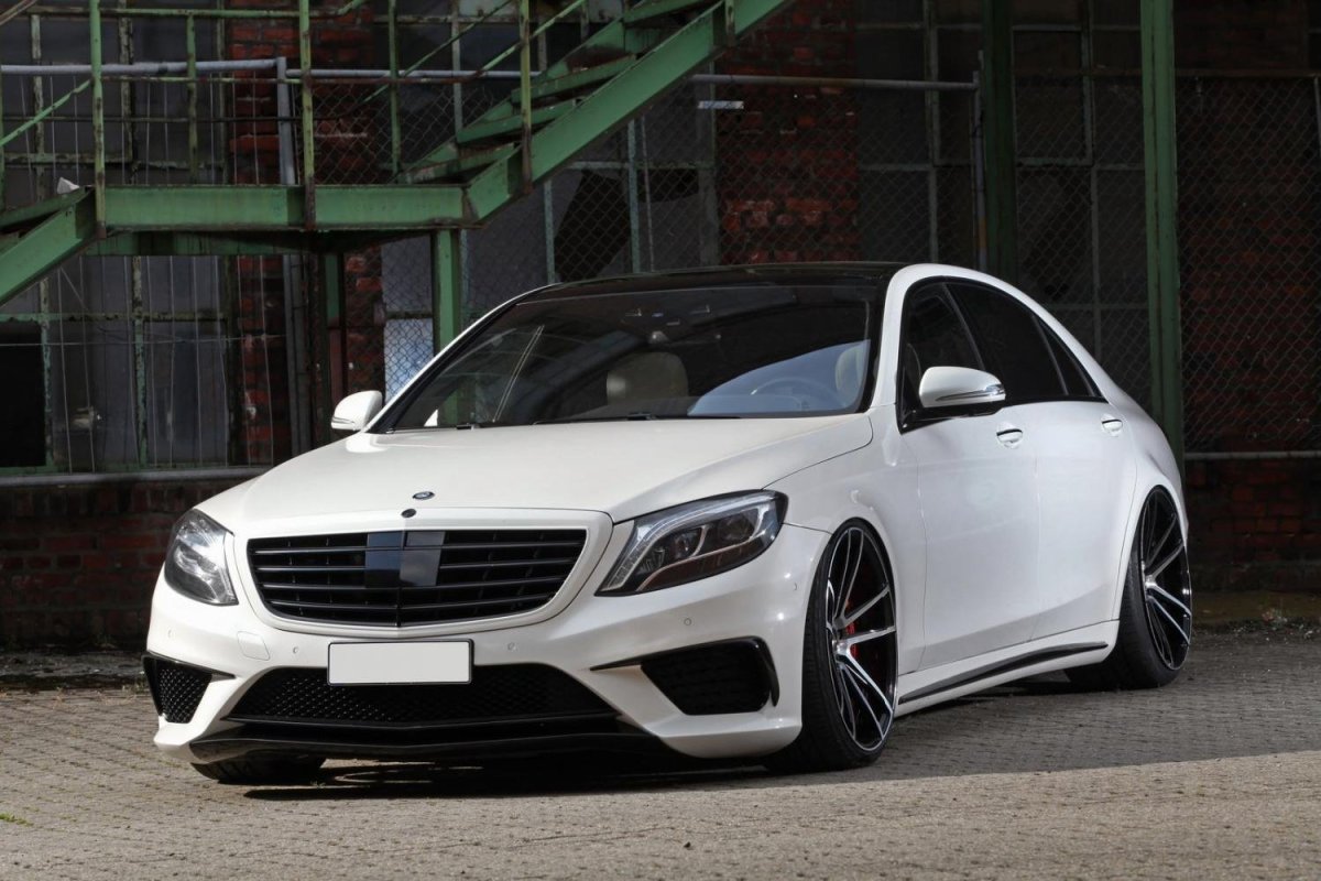 Mercedes Benz s63 AMG