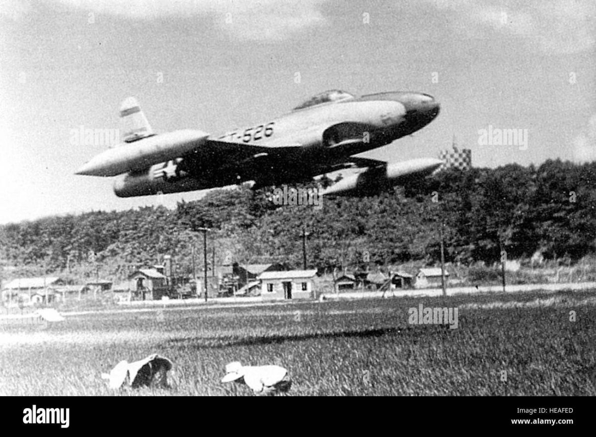 Шутинг Стар ф-80 в небе Корея