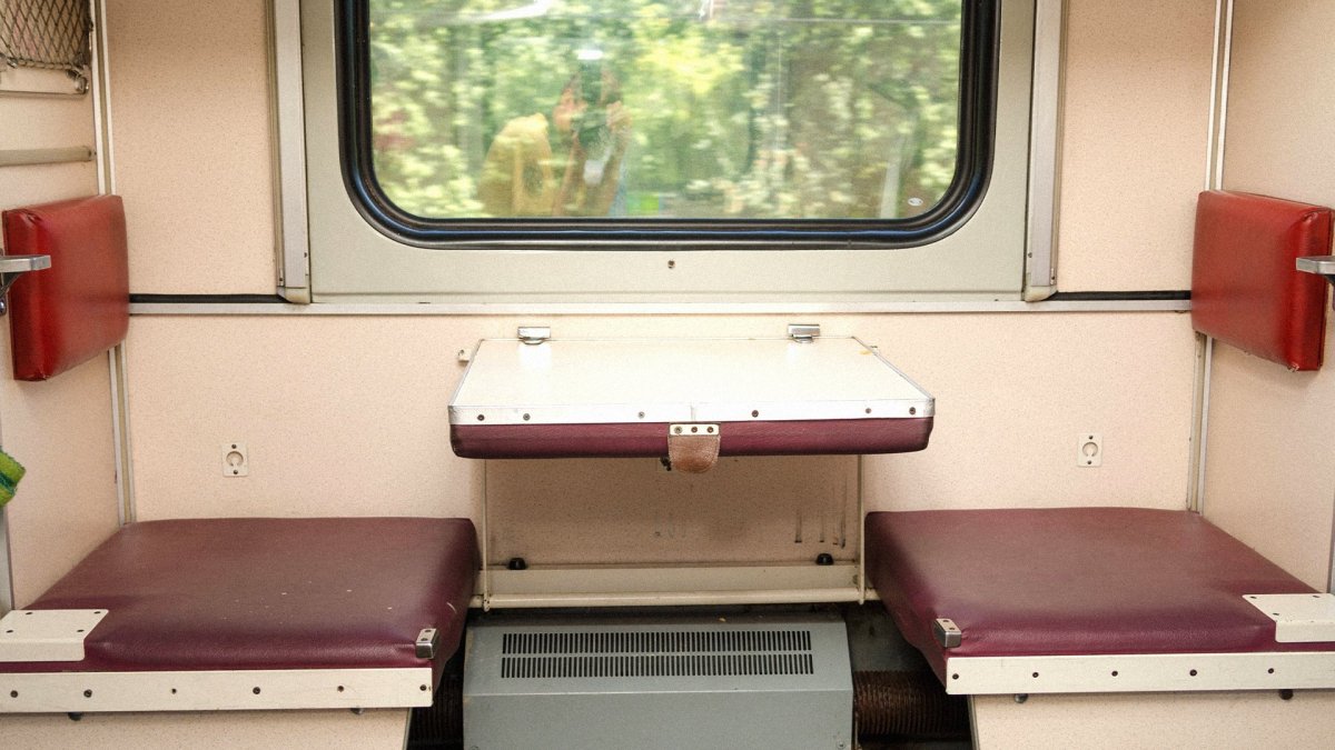 Верхняя боковая полка РЖД 2022