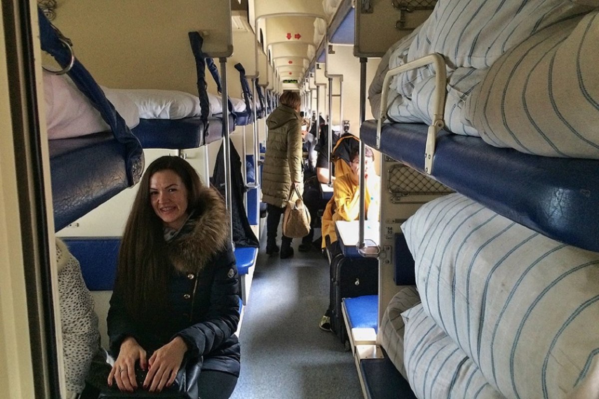 Плацкартный вагон поезда