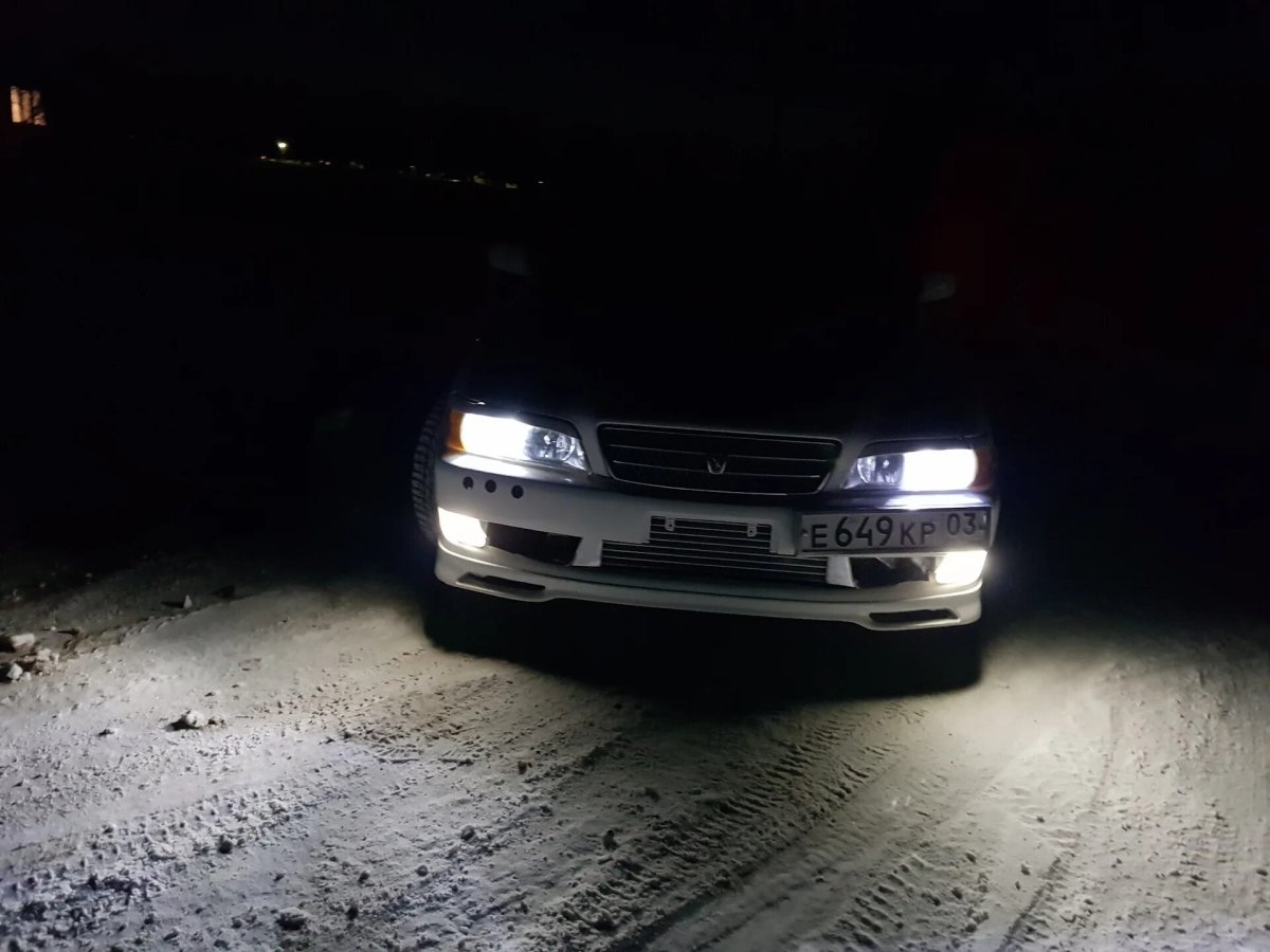 Светодиоды в туманки Чайзер 100