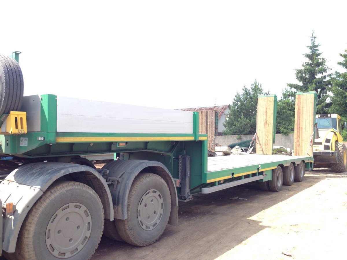 Трал низкорамный Тверьстроймаш