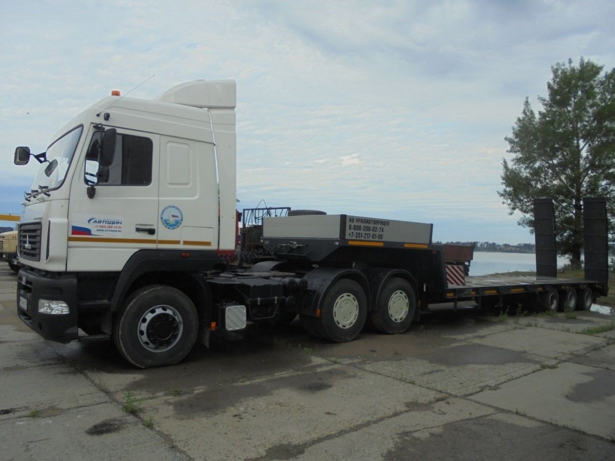 МАЗ-6430 седельный