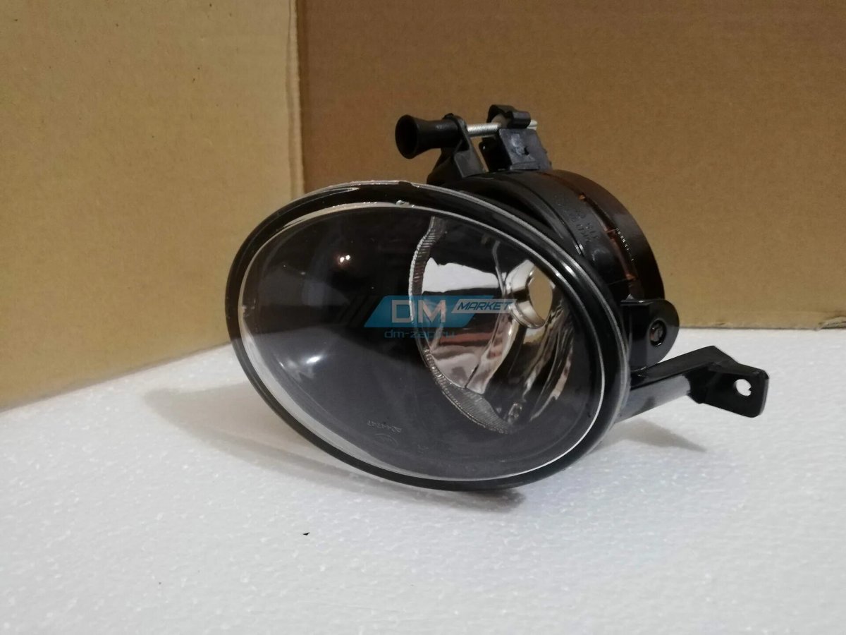 Фара противотуманная VW Touareg 2005