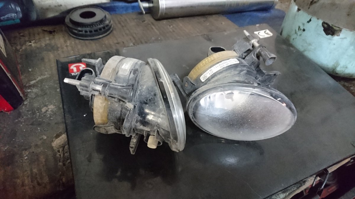 Лампа противотуманная Volkswagen Touareg NF