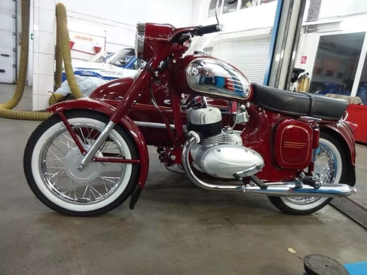 Ява мотоцикл 80х