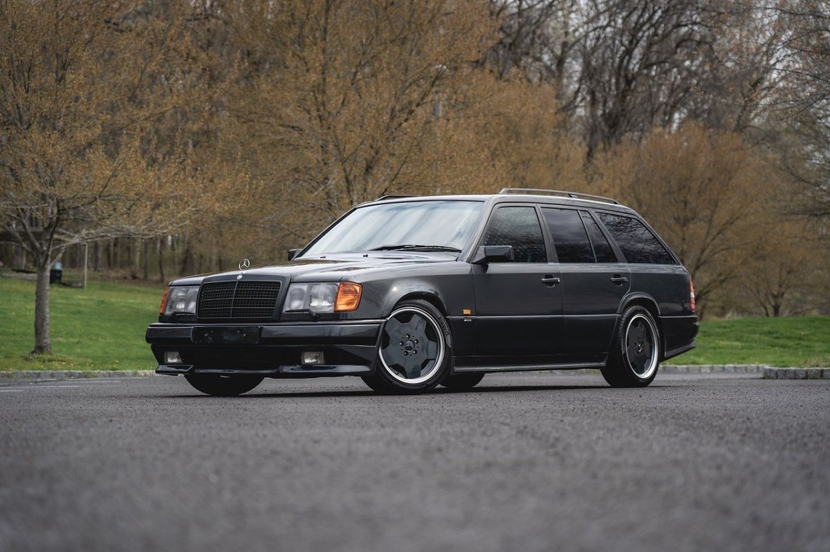 Mercedes-Benz w124 универсал AMG