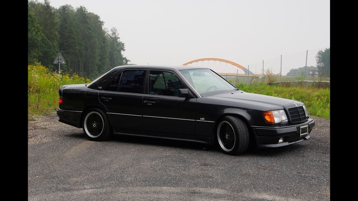 Mercedes Benz 124 AMG