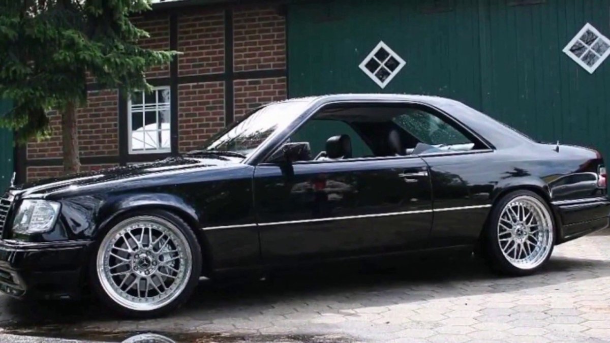 Мерседес Бенц w124 купе