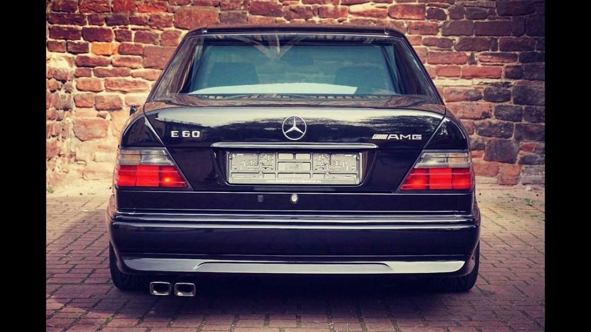 Mercedes 124 AMG