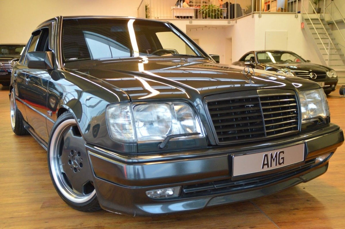 Мерседес w124 AMG