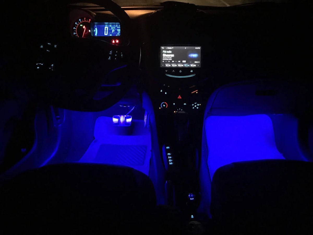 Подсветка салона Мазда 3 BL