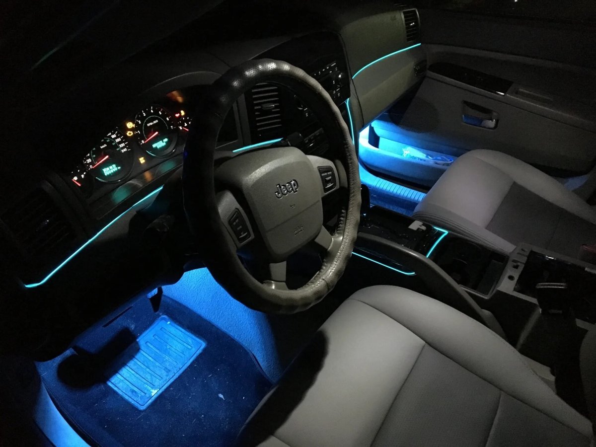 Подсветка ног Гранд Чероки 2006