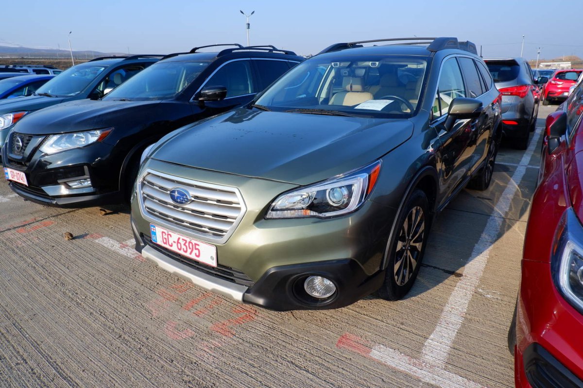 Сравнить Субару Аутбек и Мицубиси Аутлендер