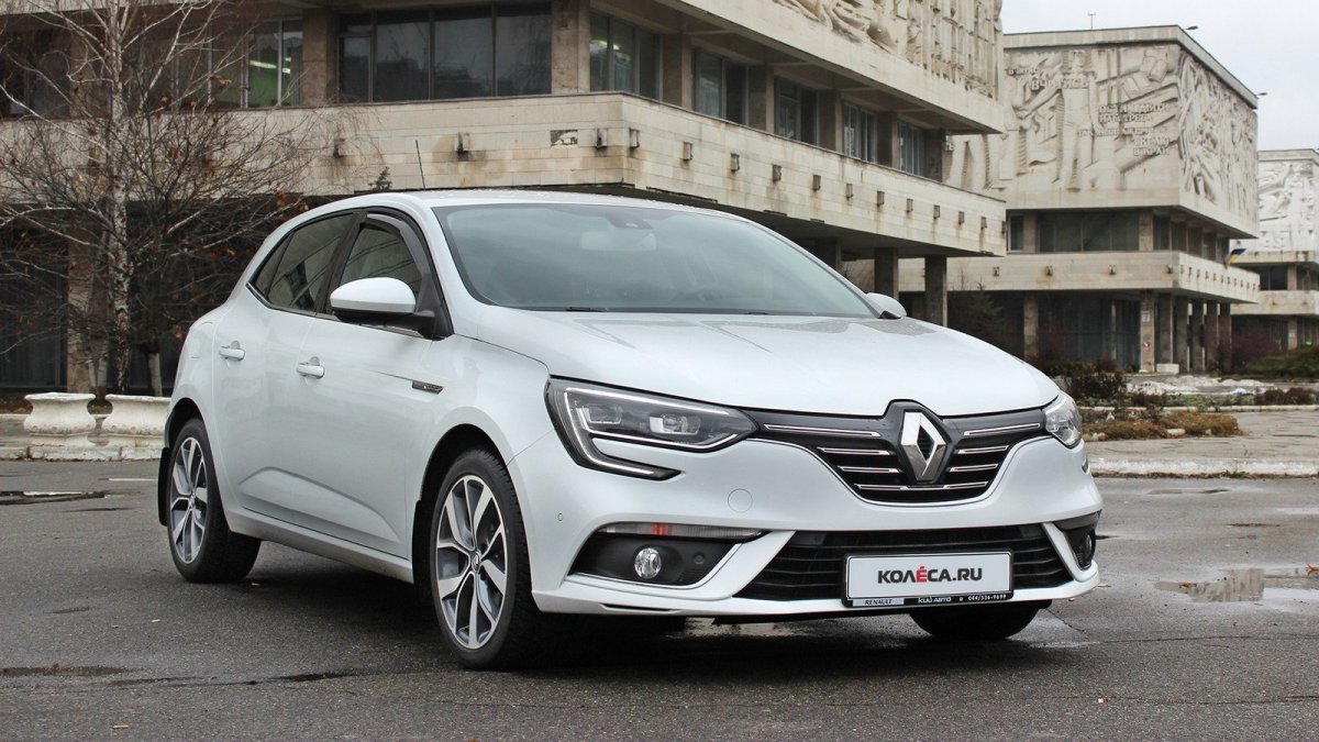 Рено Меган хэтчбек 2022