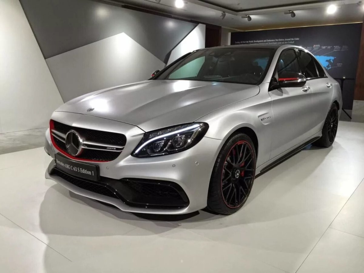 Mercedes Benz AMG 63