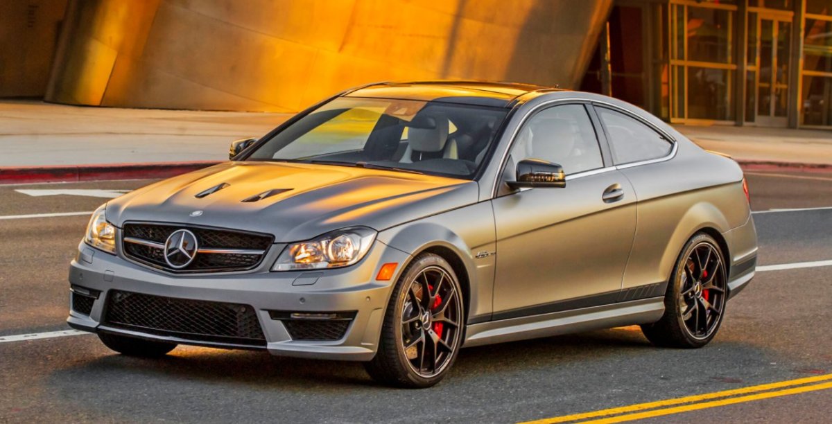 Mercedes Benz c63 AMG