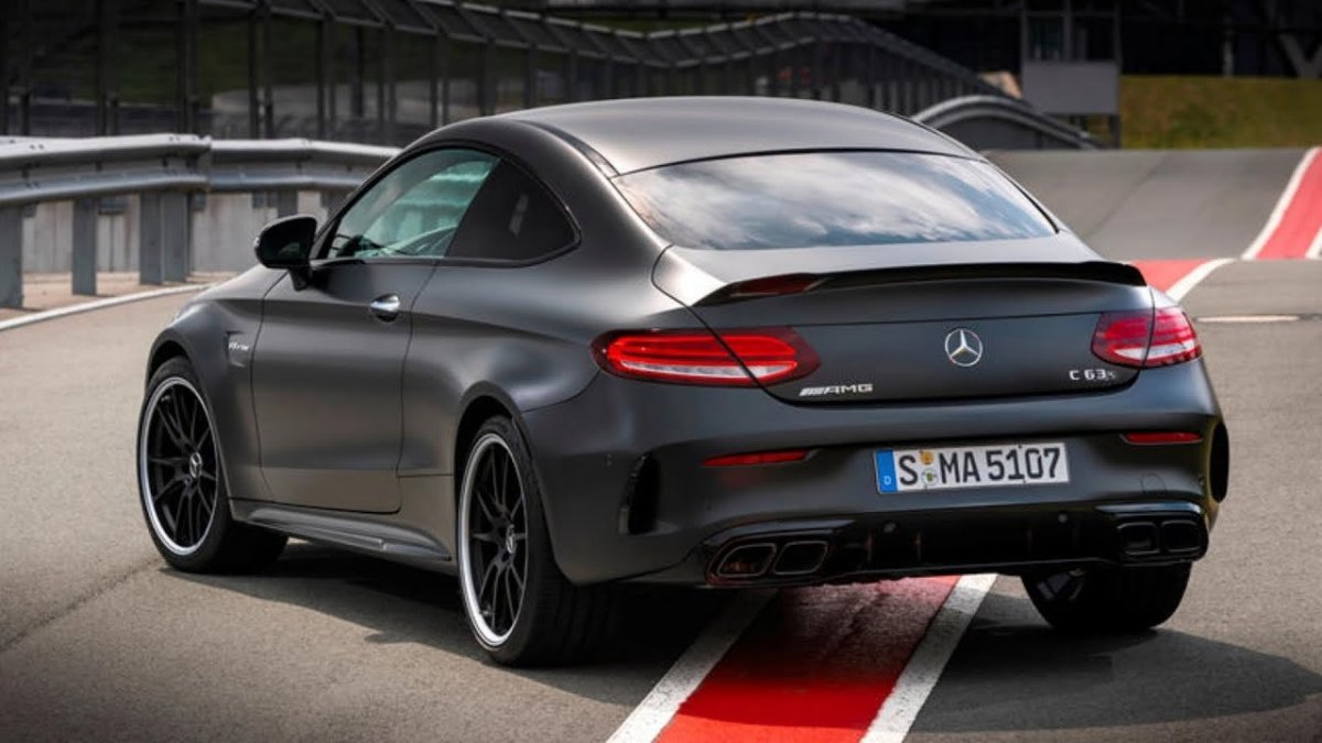 Mercedes c63 AMG купе