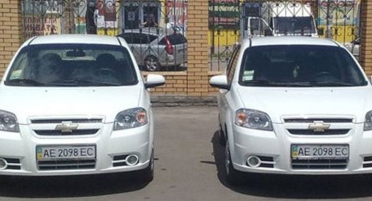 Машины с одинаковыми номерами