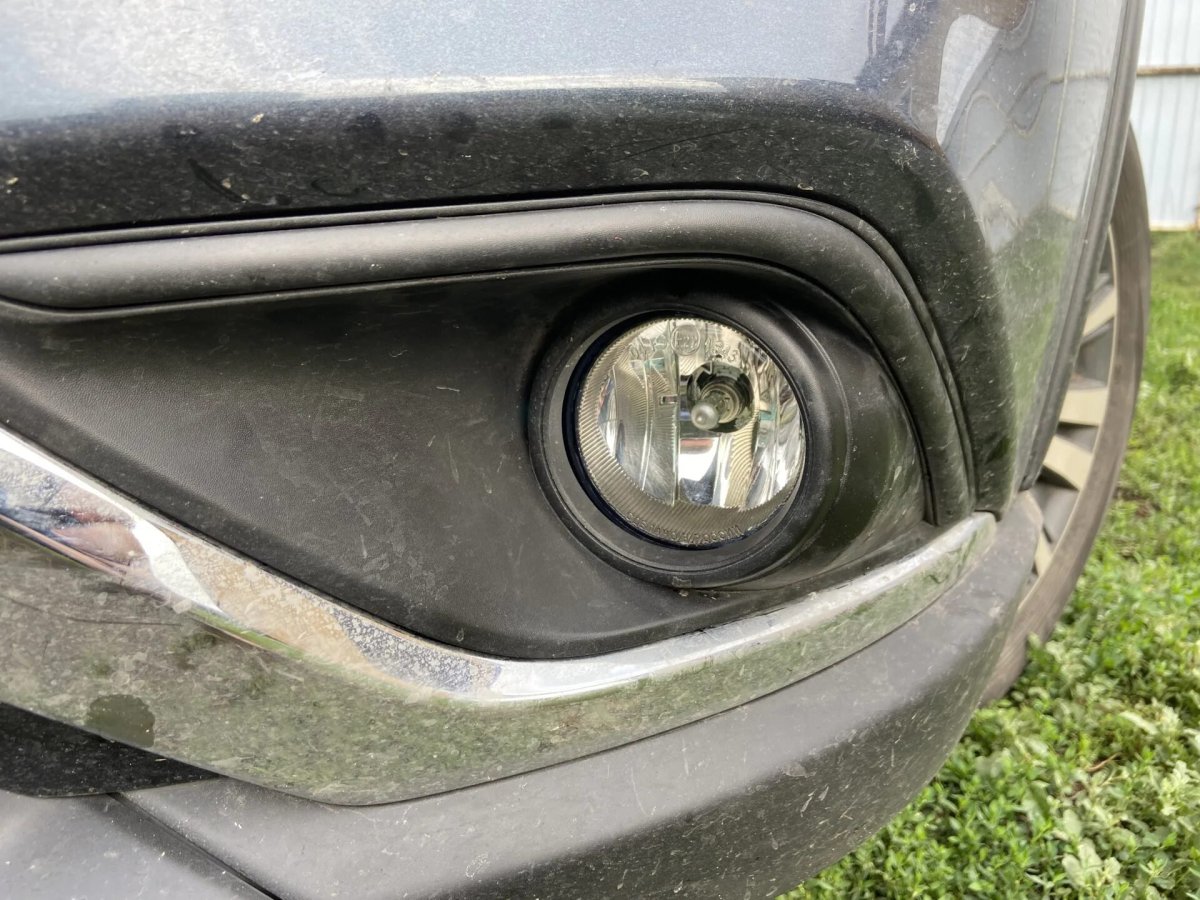 Замена стекла противотуманной фары Аутлендер 3