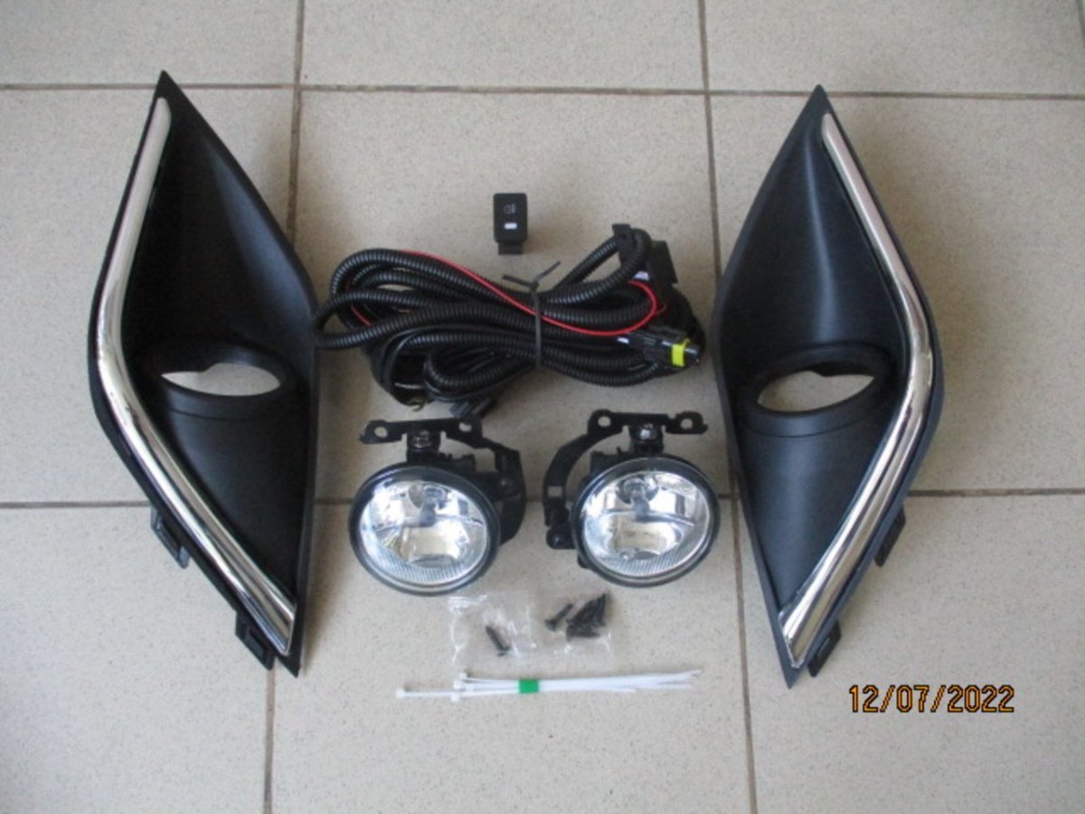 Туманки на Тойота Аква 2017 года