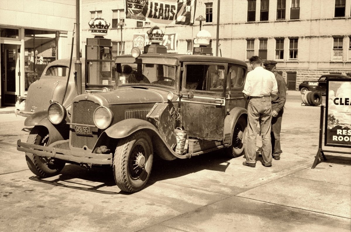 Ретро автомобиль