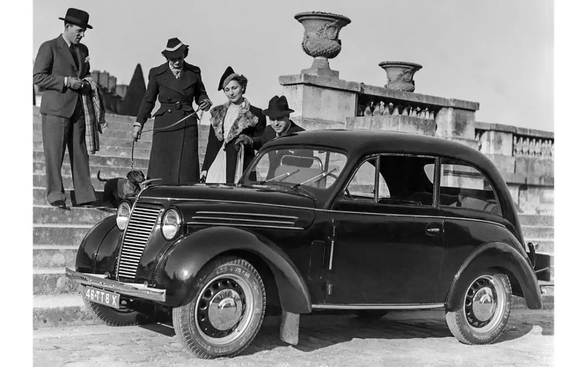 Renault Juvaquatre 1937