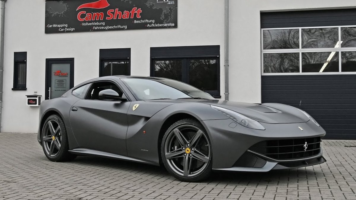 Ferrari f12 Berlinetta серая