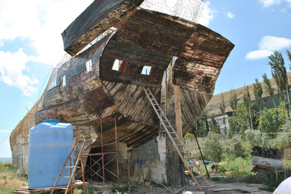 Бухта Бугаз Судак корабль